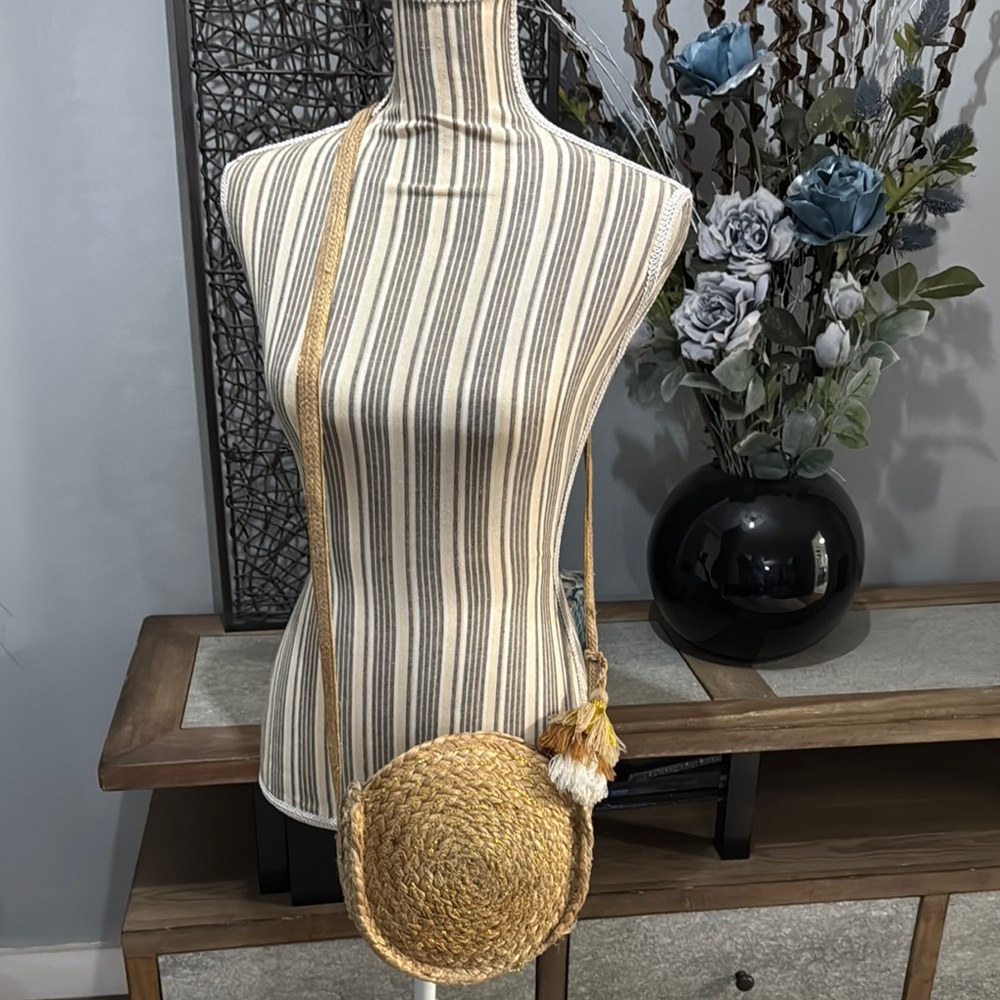Round Straw Crossbody Bag 8”
